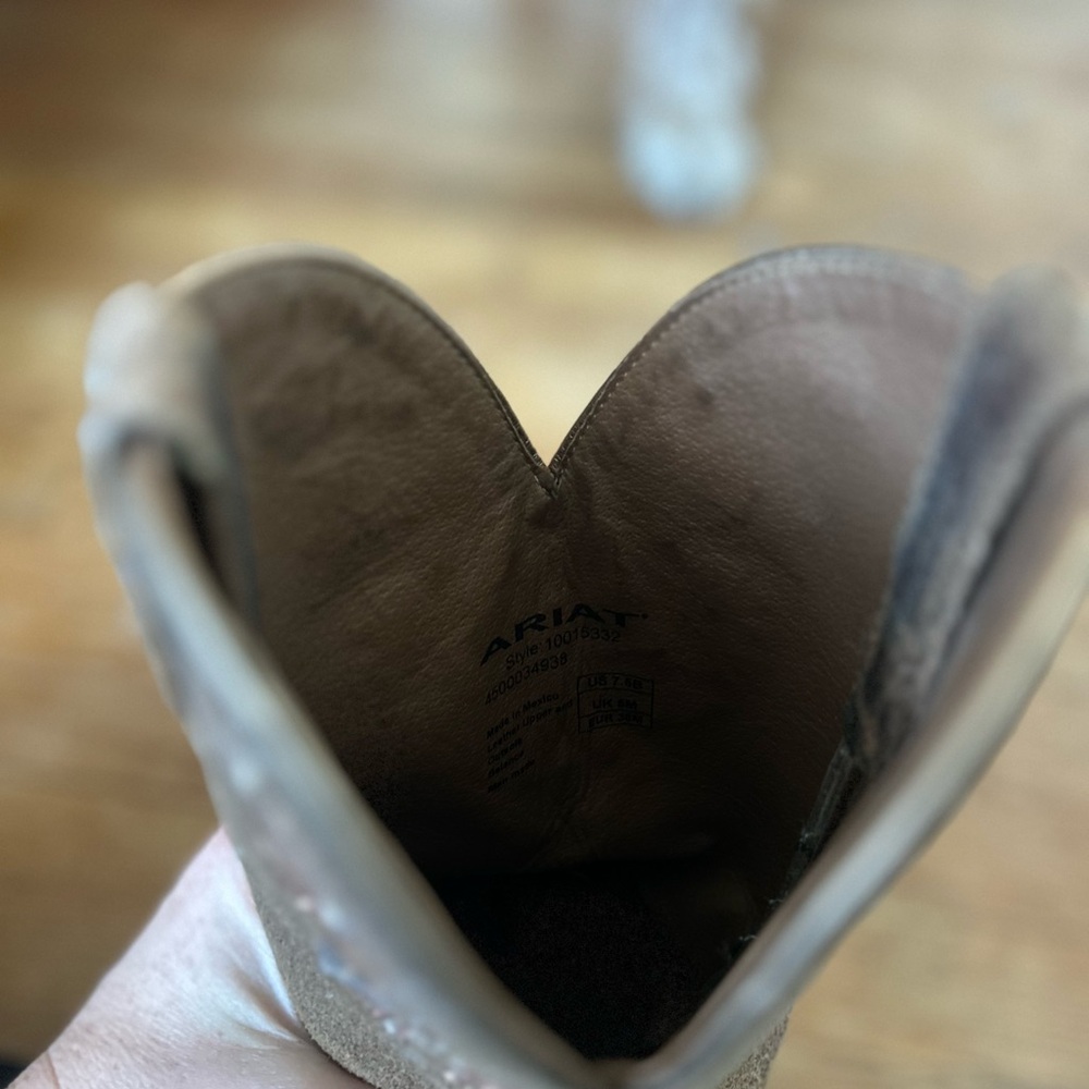 Ariat Brown Embroidered Heeled Boots - Picture 6 of 8